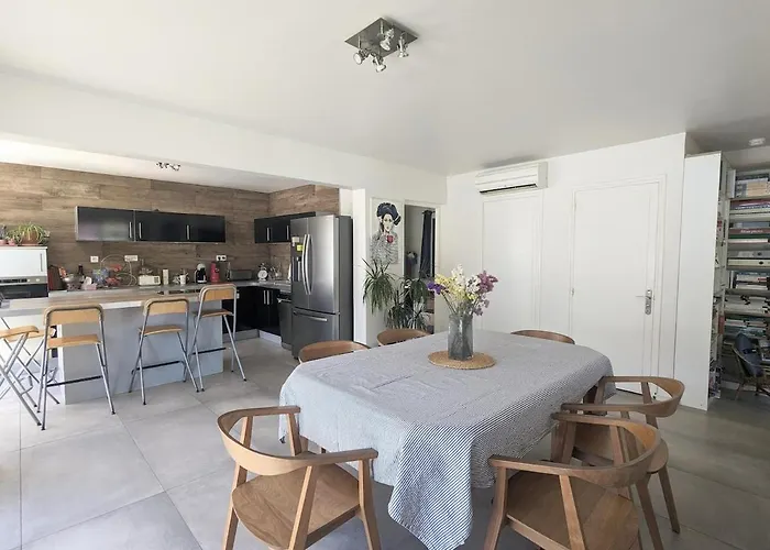 Maison Avec Piscine, House With A Pool Ferienhaus