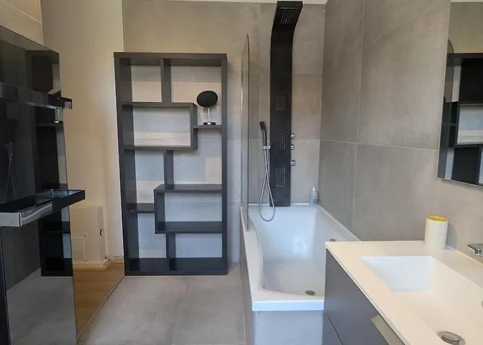 Maison Avec Piscine, House With A Pool