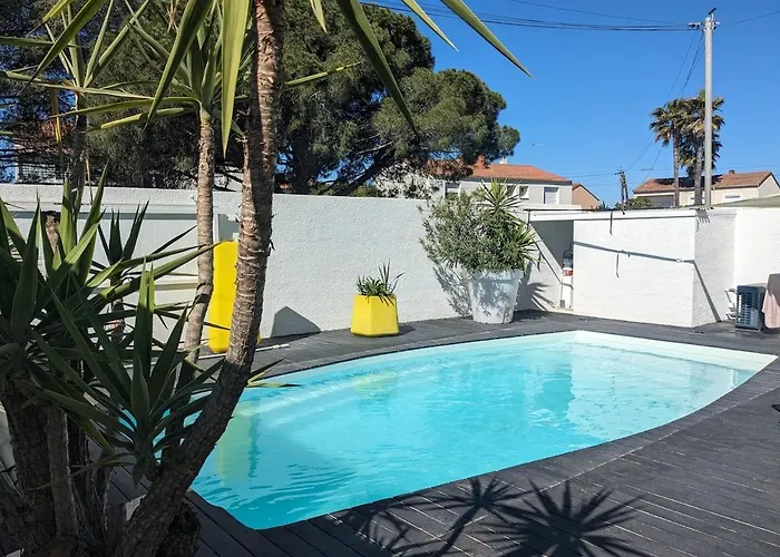 Maison Avec Piscine, House With A Pool *